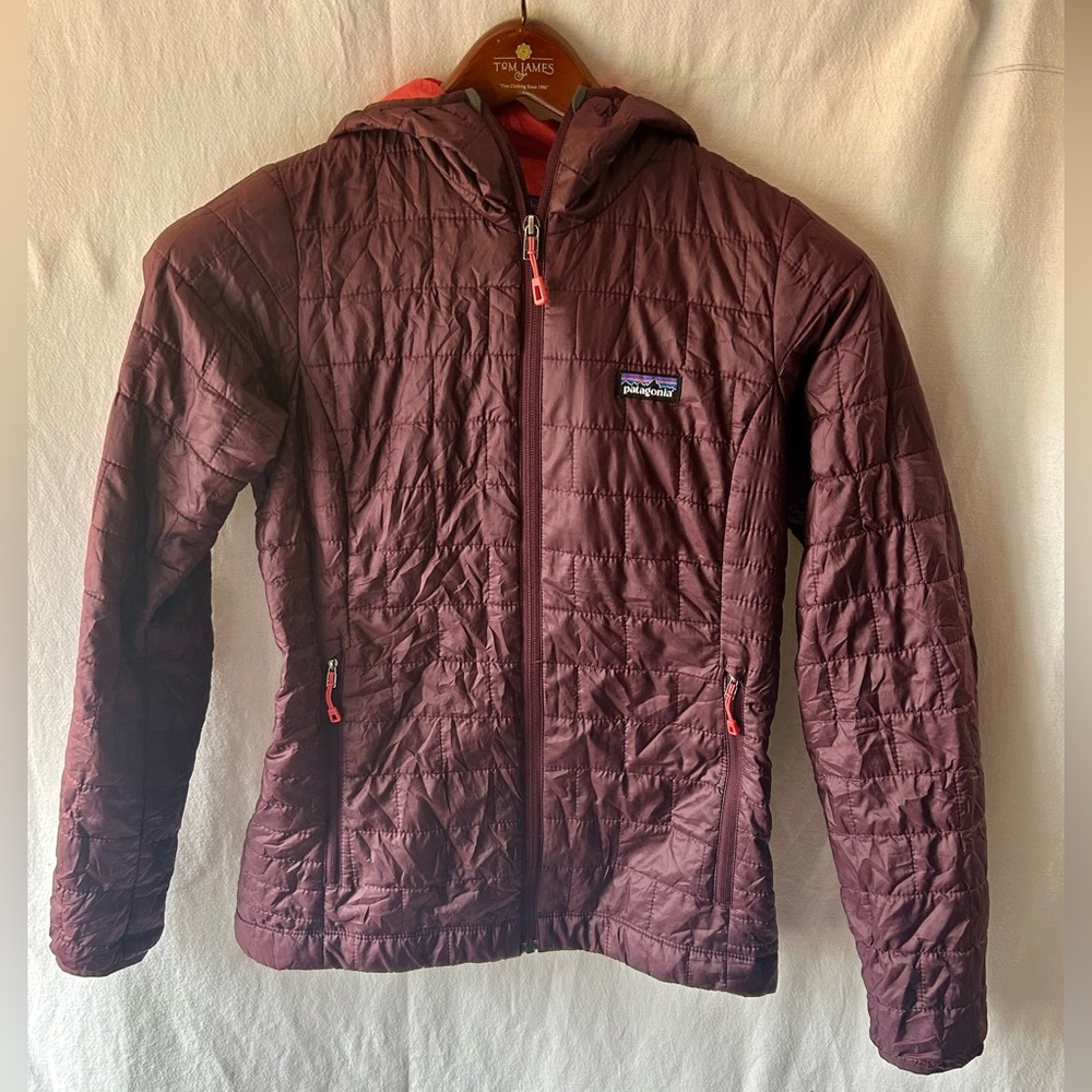 Patagonia Women’s XS Nano Puff Hoody Dark Ruby Quilted Hooded Jacket Coat Spring